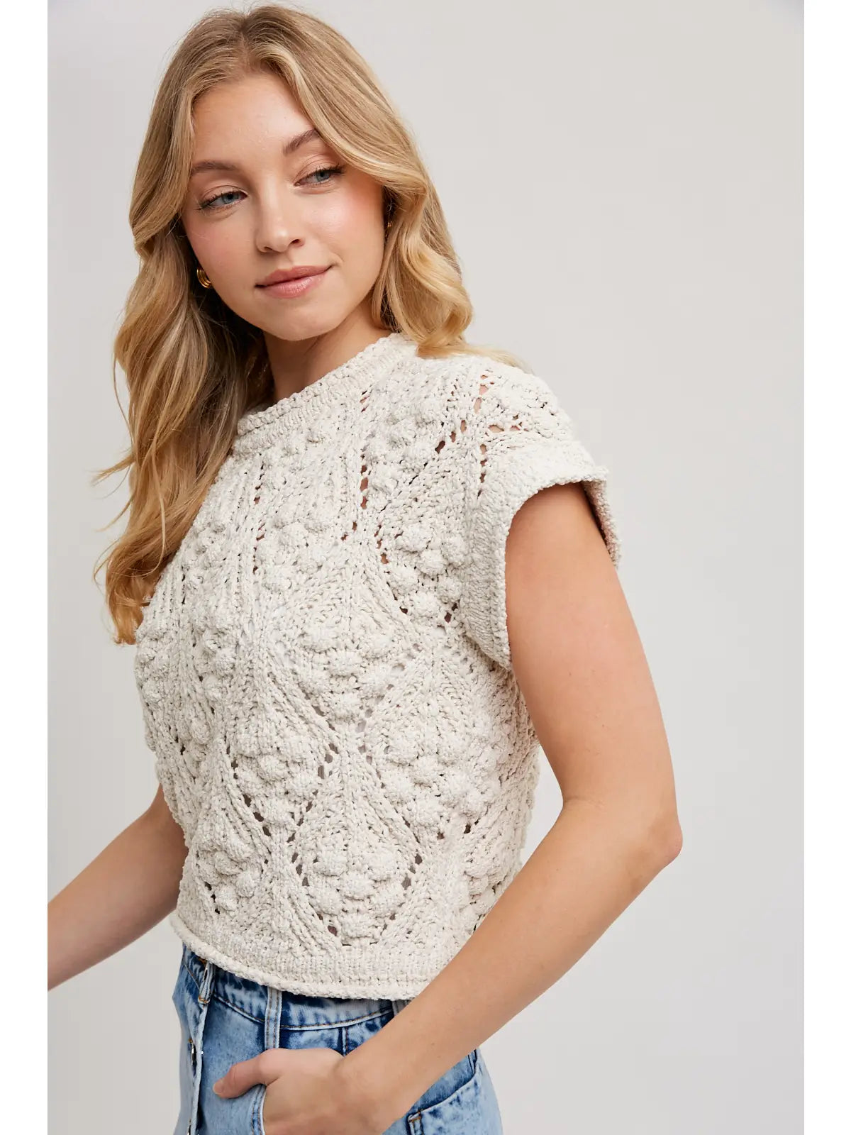 SHORT SLEEVE KNIT SWEATER