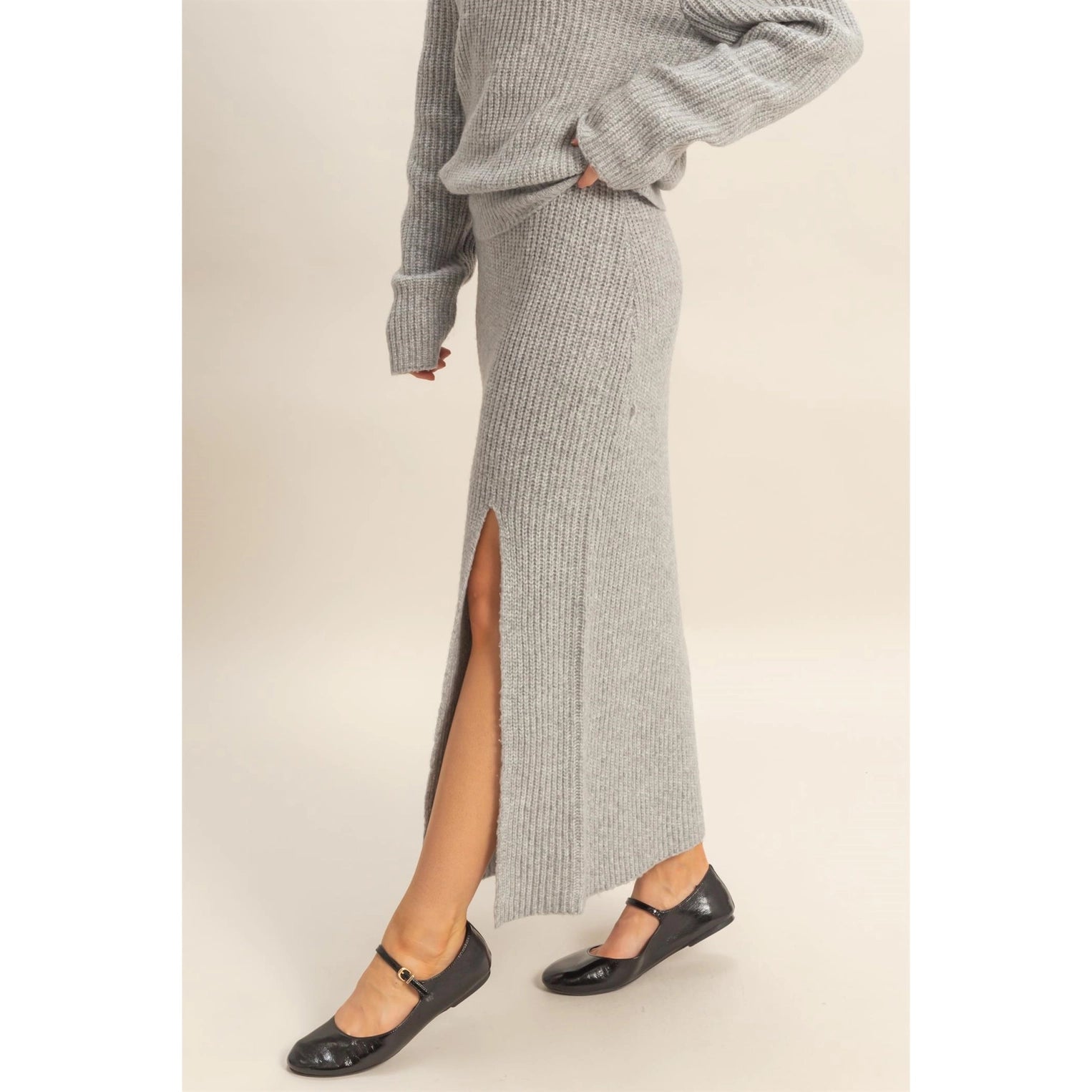 RIBBED SWEATER SKIRT