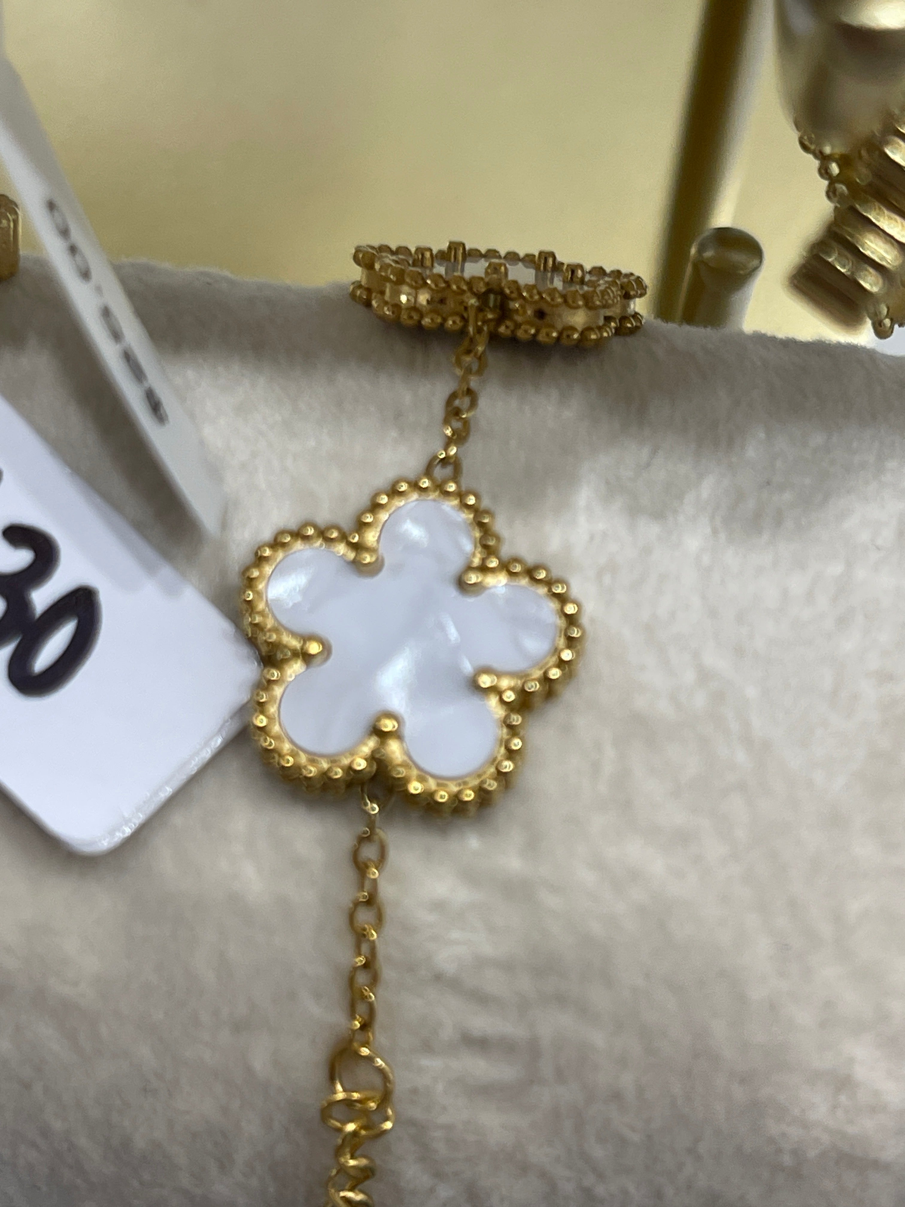 WHITE CLOVER BRACELET