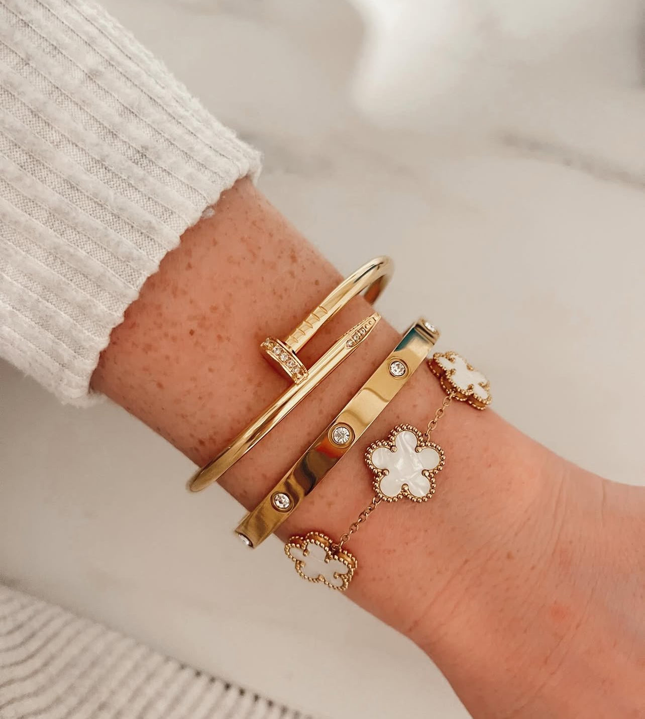 WHITE CLOVER BRACELET