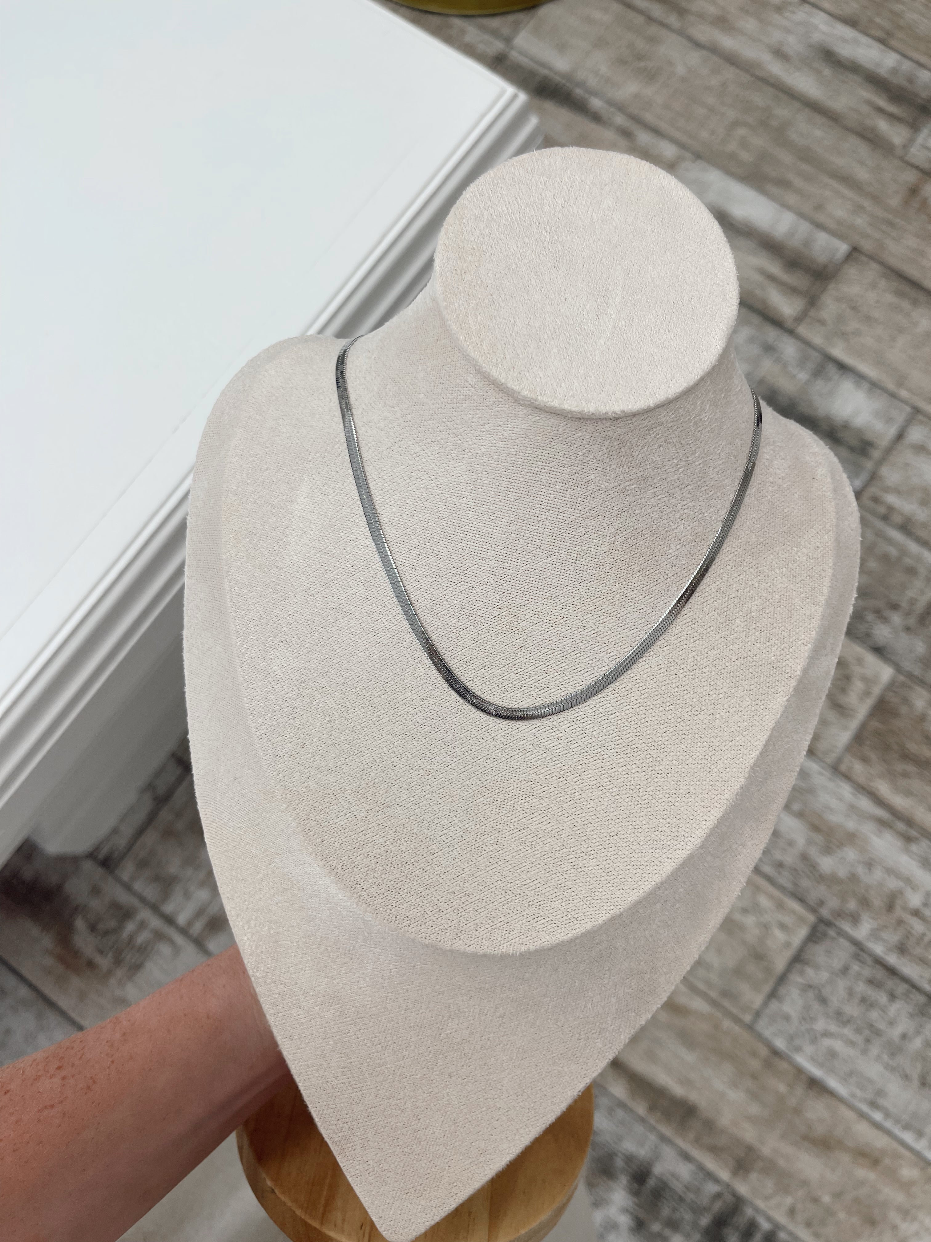 HERRING BONE NECKLACE | THE CORE COLLECTION