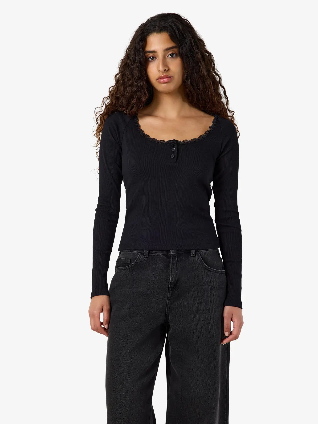 NM MAYA LACE HENLEY TOP | BLACK & BROWN