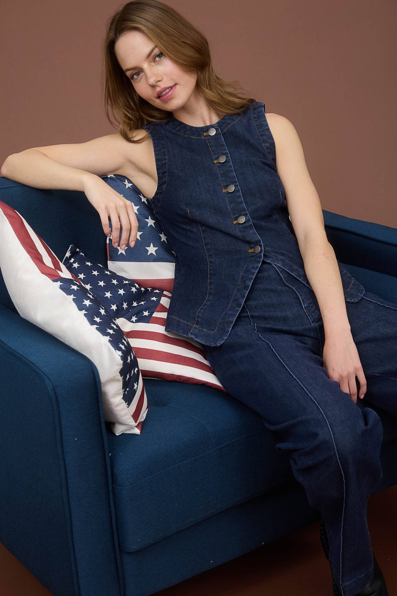 DARK WASHED DENIM VEST