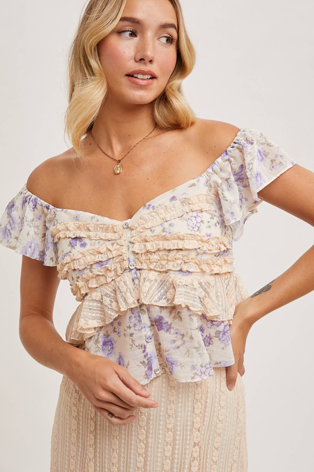 FLORAL PRINT RUFFLE LACE TRIMMED SWEETHEART NECK TOP