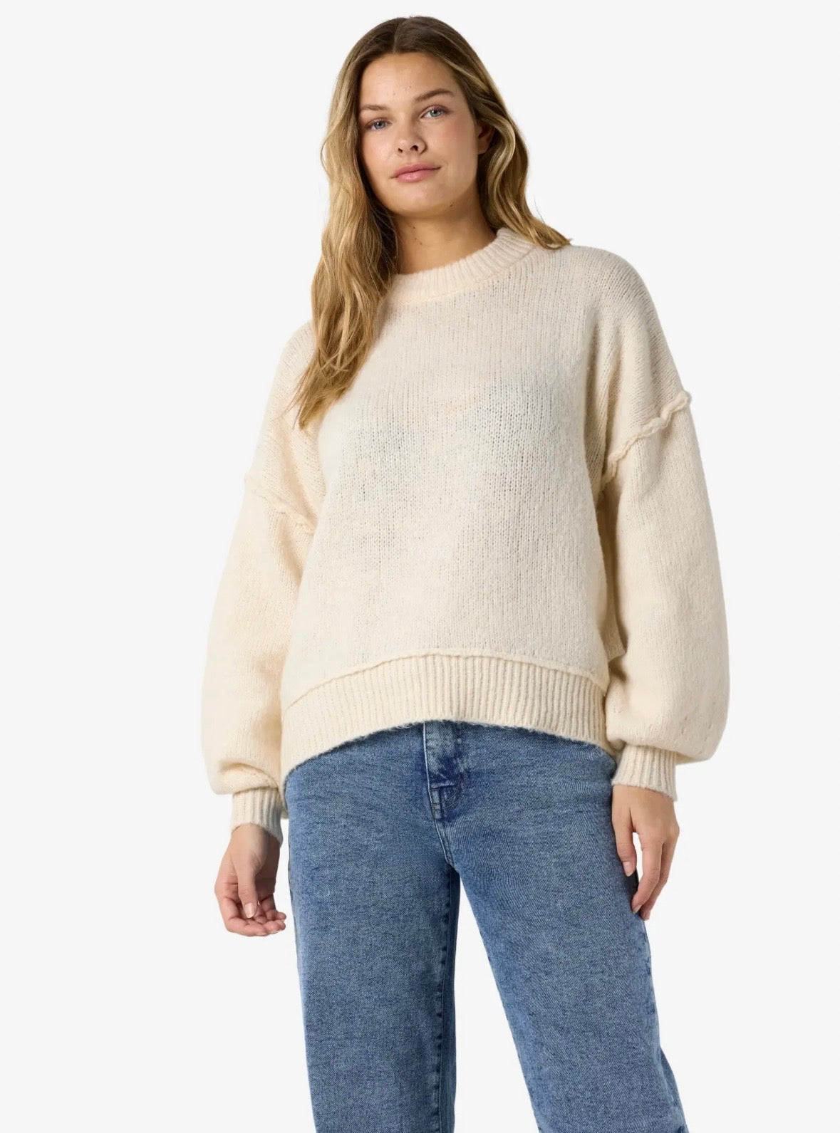 NM LUSIA O-NECK KNIT SWEATER | GRAY & CREAM
