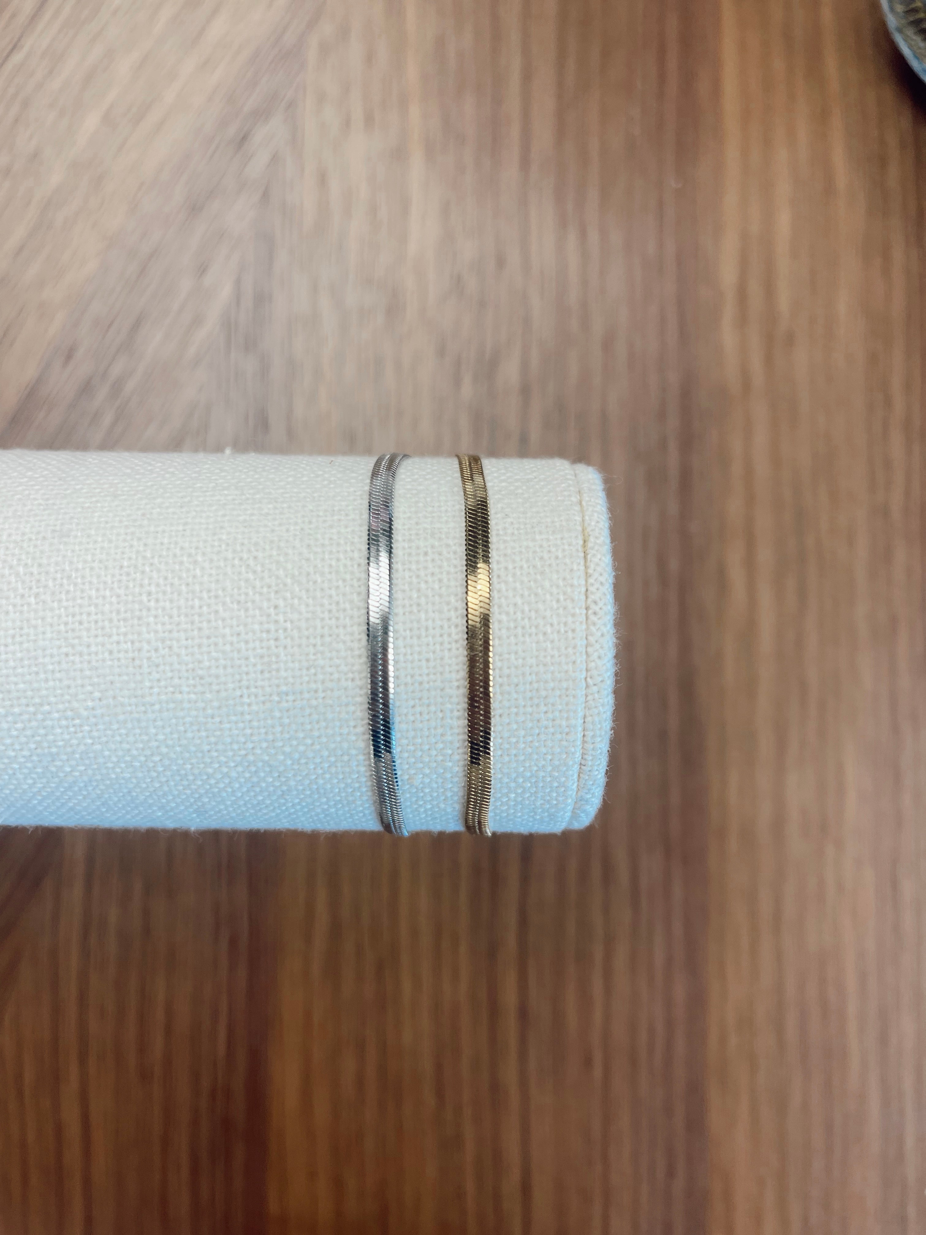HERRING BONE ANKLET