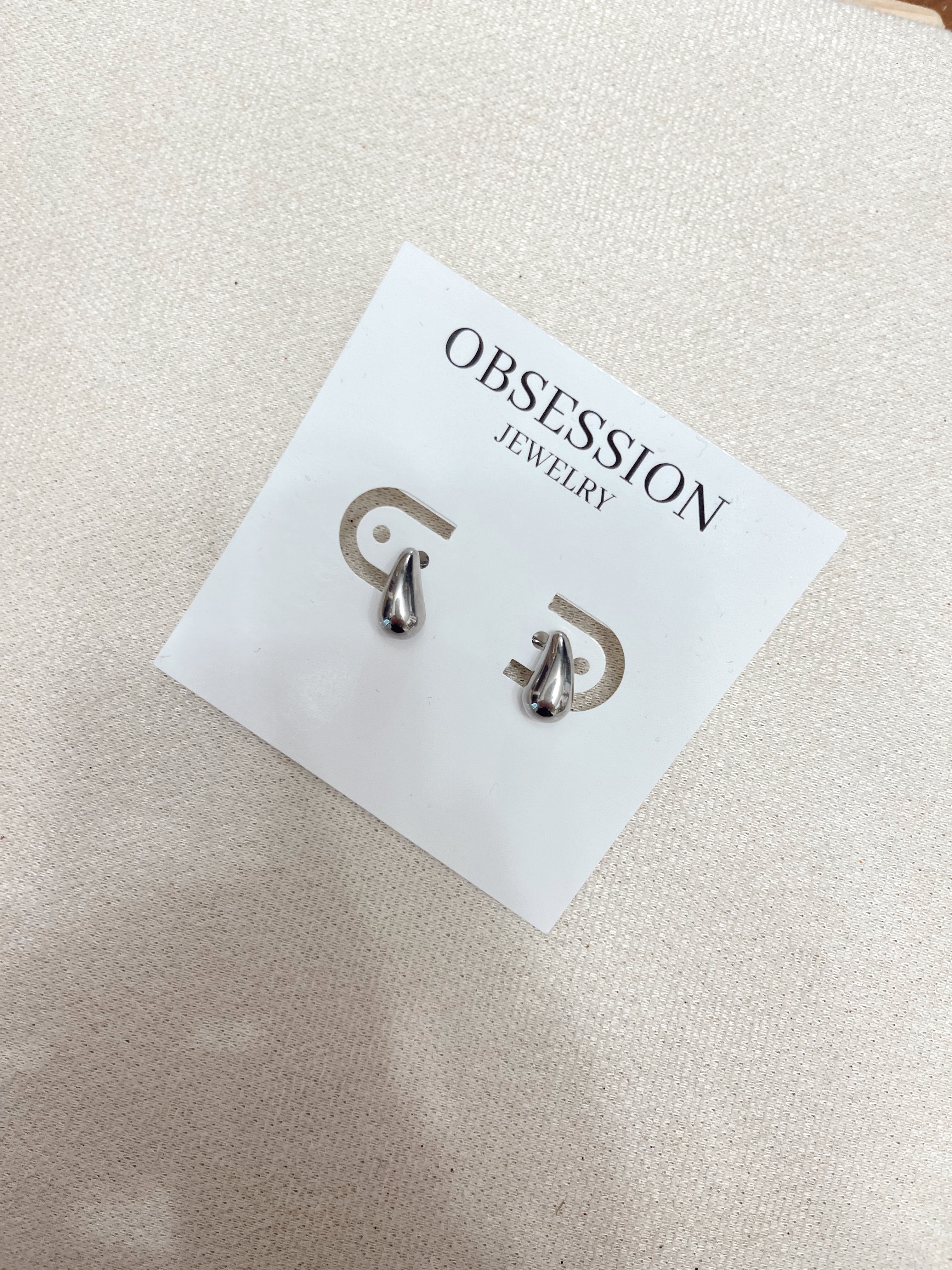 MINI TEARDROP STUD - SILVER