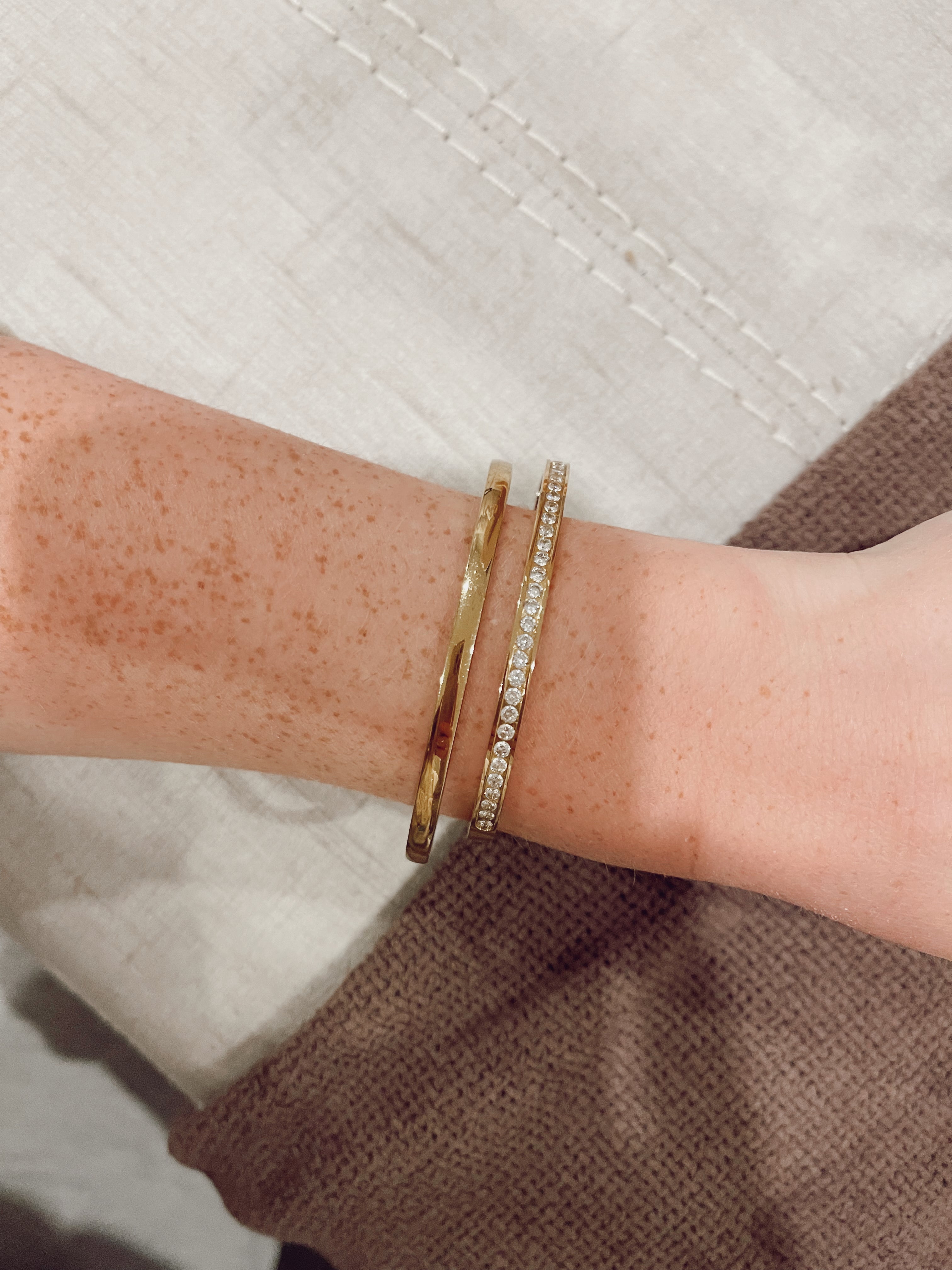 SOLID BANGLE - GOLD