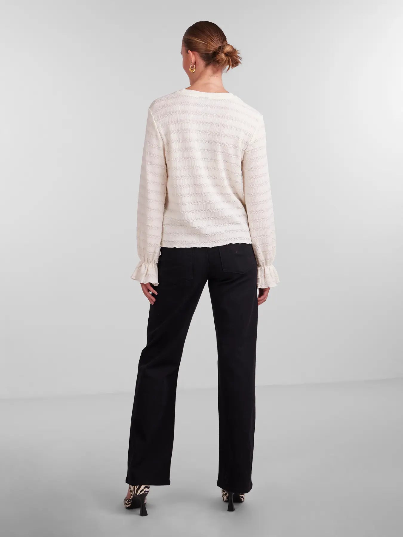 PC DAISY O-NECK TOP