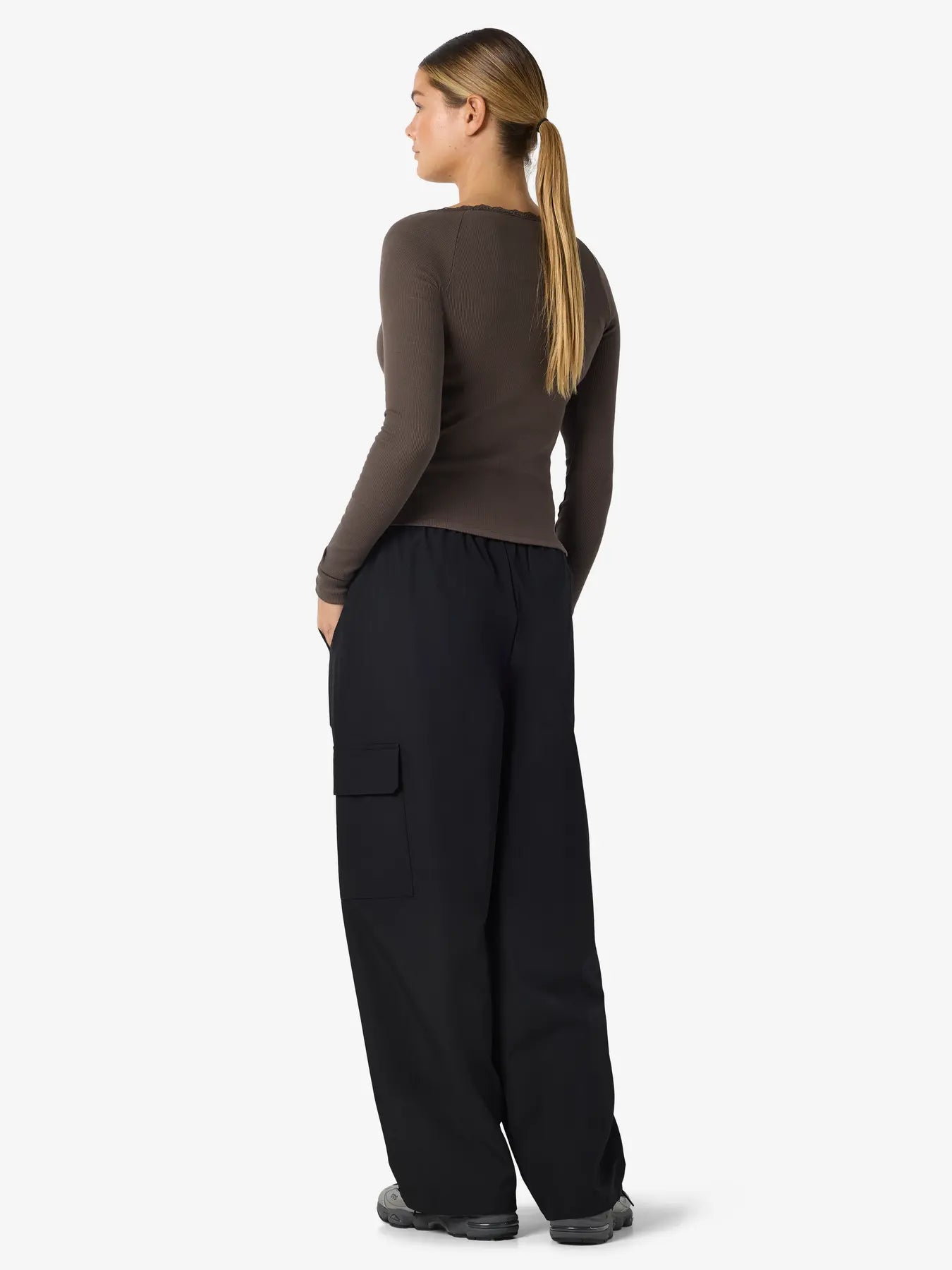 NM MAYA LACE HENLEY TOP | BLACK & BROWN