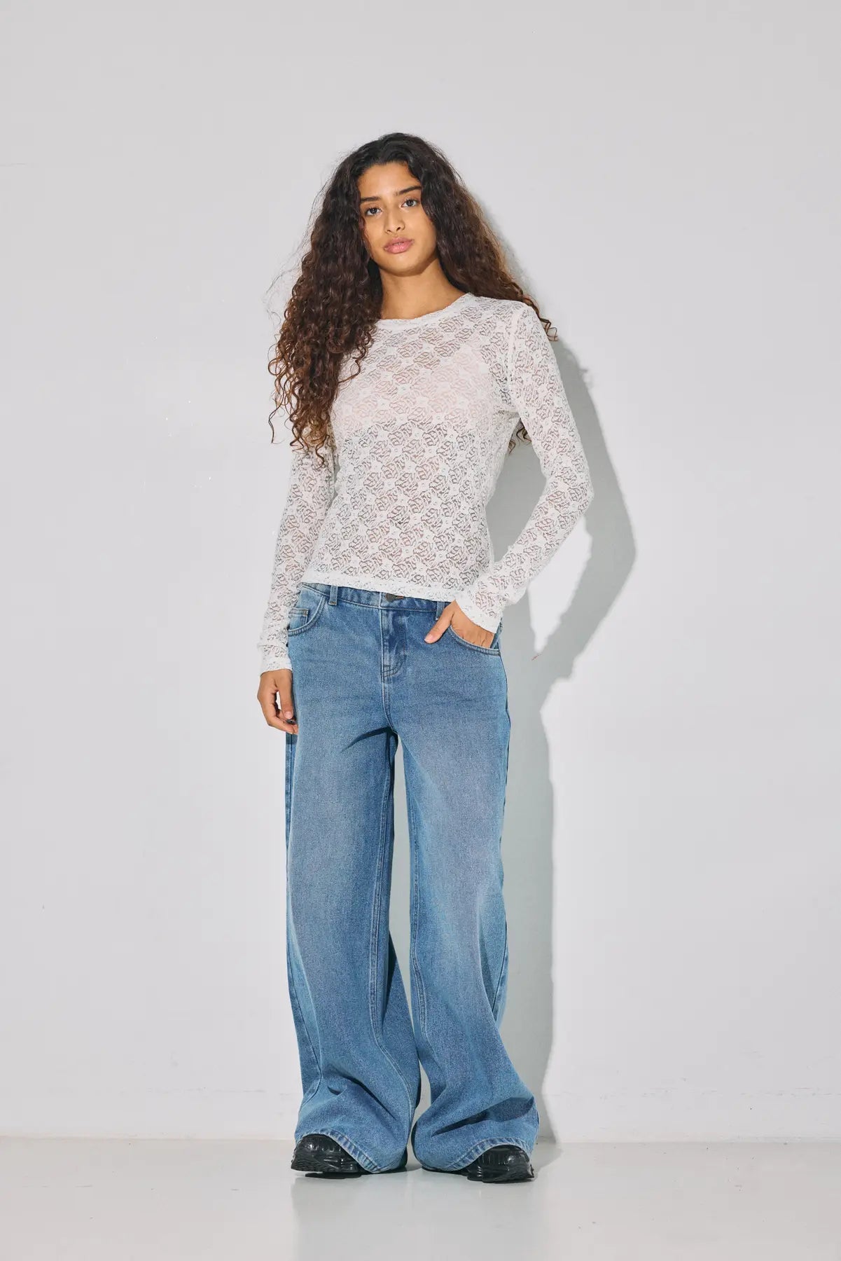 NM JUDITH LACE TOP | BLACK, WHITE & BROWN